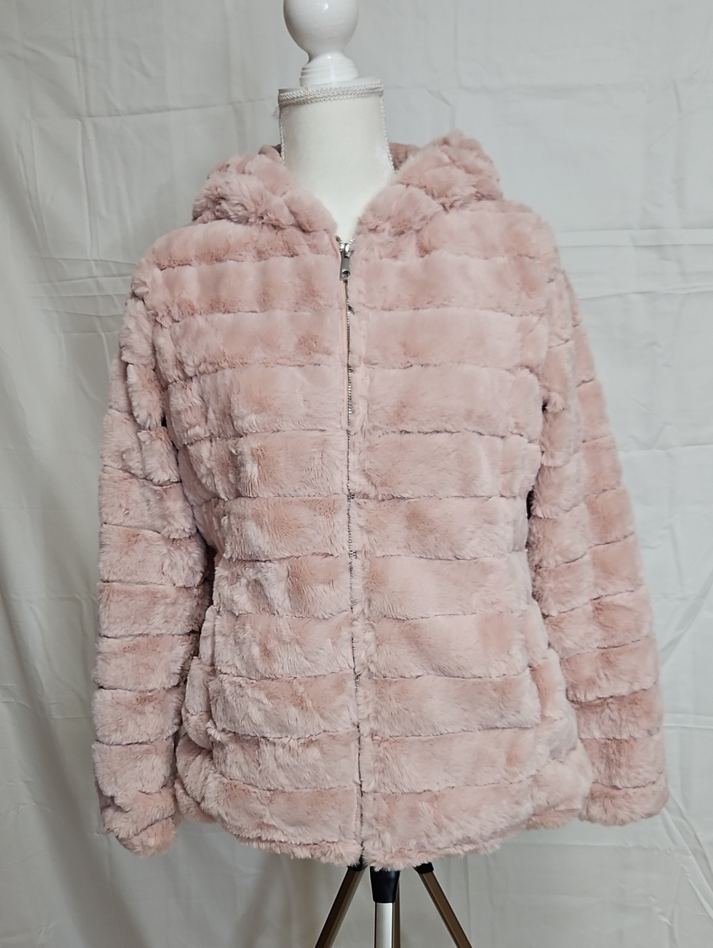 Cozy Hooded Teddy Jacket in Blush Pink